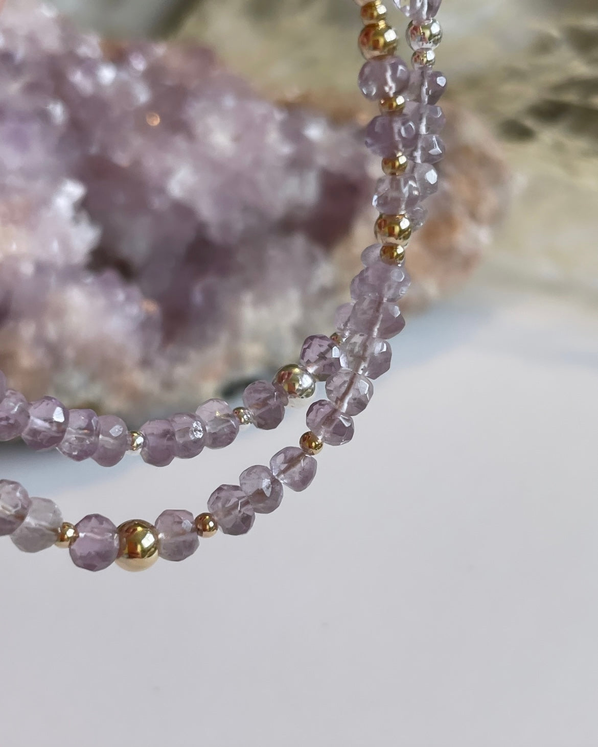 Natural Pink Amethyst Clasped Crystal Bracelet